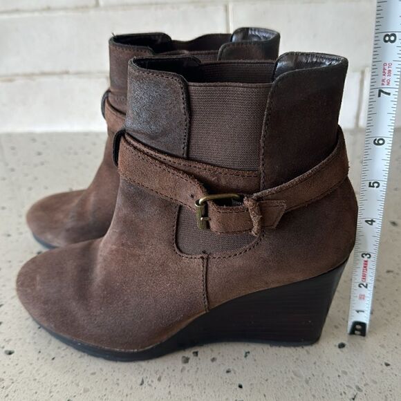 Ralph Lauren Yasline Women’s Brown Suede Leather Wedge Heeled Ankle Booties Sz 6 - Picture 6 of 12